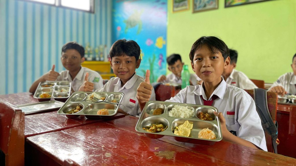 standar makanan gratis sekolah