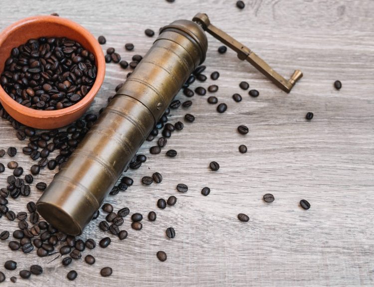 alat pengupas kopi setelah panen